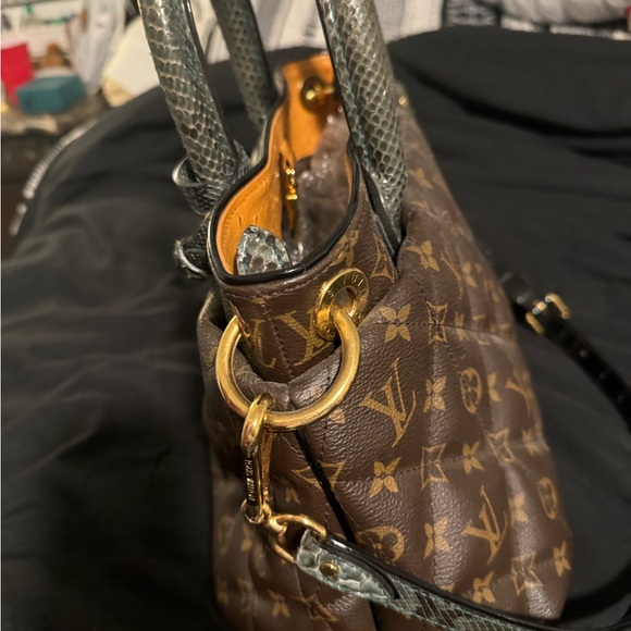Rare & Limited Edition Monogram Etoile Exotique Tote GM - Picture 6 of 13